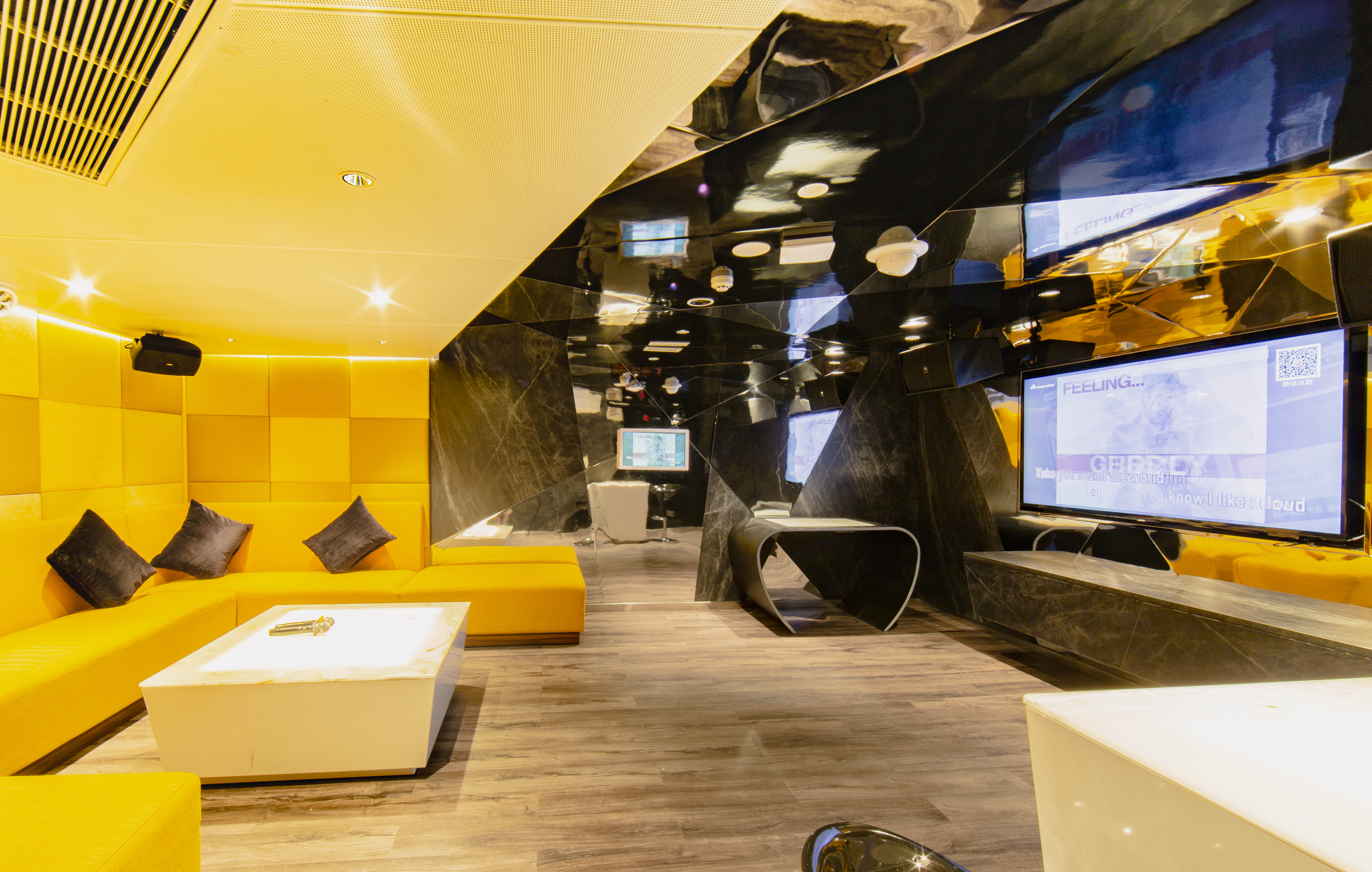 Karaoke_Room